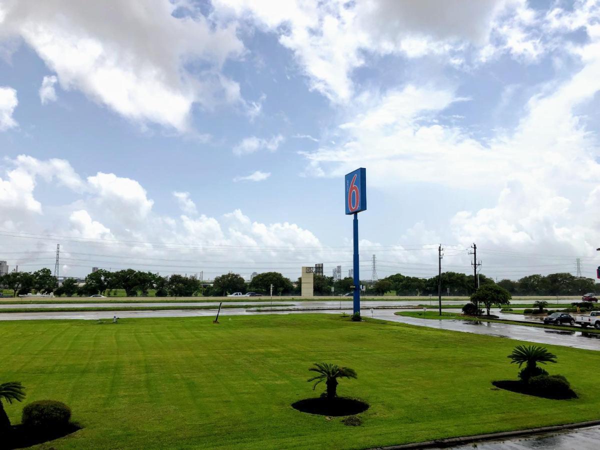 Motel 6-Clute, Tx Extérieur photo