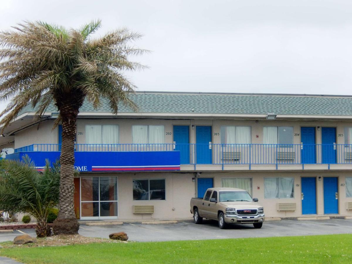 Motel 6-Clute, Tx Extérieur photo